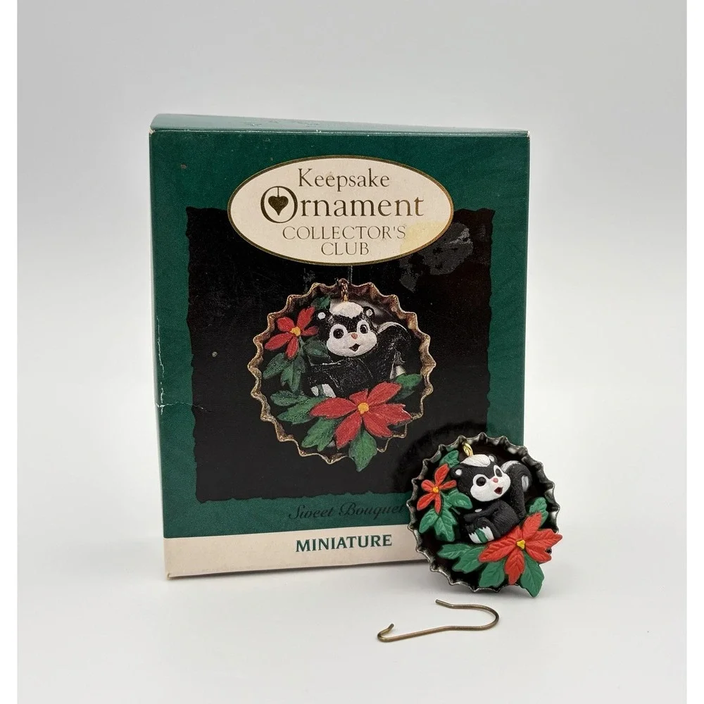 Hallmark Keepsake Ornament Sweet Bouquet Skunk Miniature 1994 Collector Club VTG